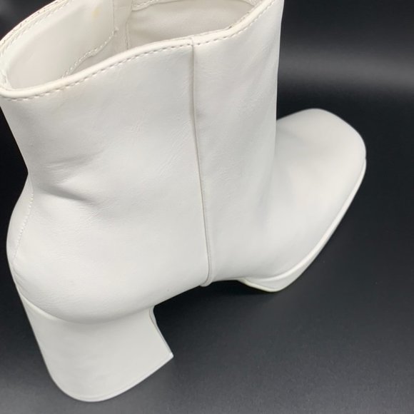 NEW Madden Girl Activate Short Women's White Boot - Picture 2 of 6